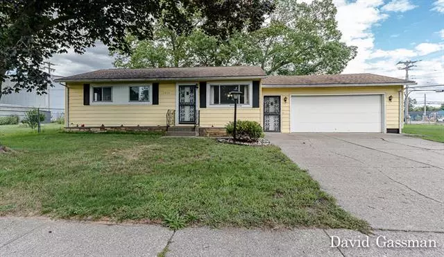 2974 Woodcliffe Drive, Muskegon Heights, MI 49444