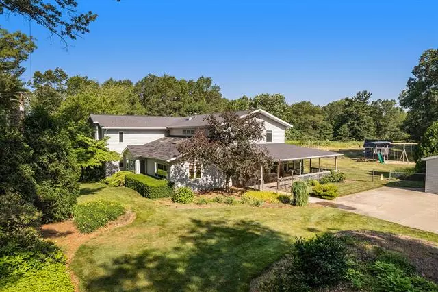 1148 W River Road, Dalton Twp, MI 49445