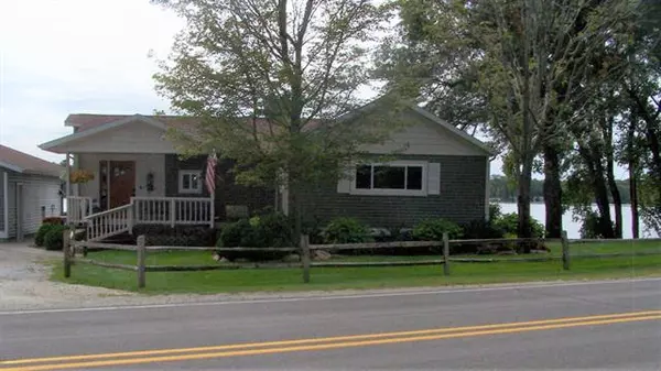 17 E White Lake Drive, Twin Lake, MI 49457