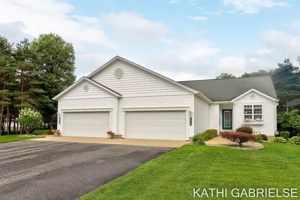 2572 Shadow Pine Drive 71, Fruitport, MI 49415