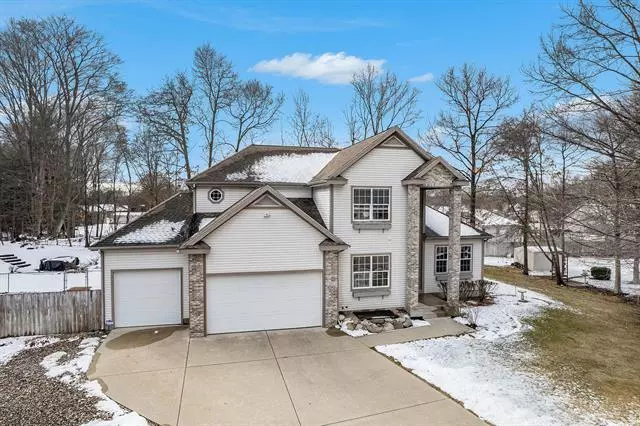 3769 Whispering Woods Drive, Fruitport Twp, MI 49444