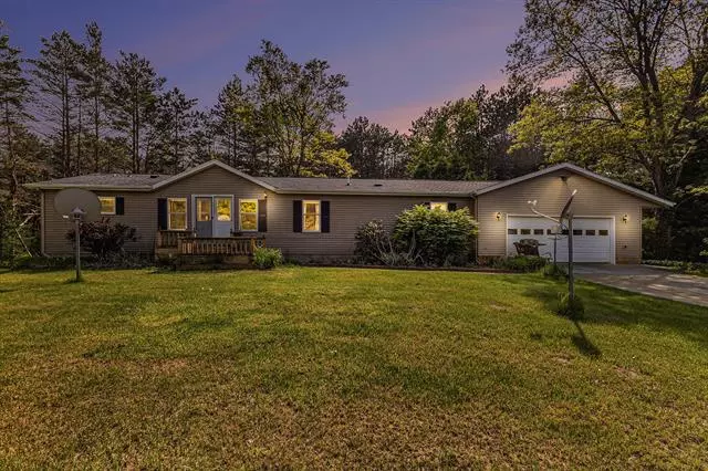 3195 W Michillinda Road, Fruitland Twp, MI 49461