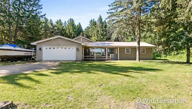 7945 E Garfield Road, Greenwood Twp, MI 49421
