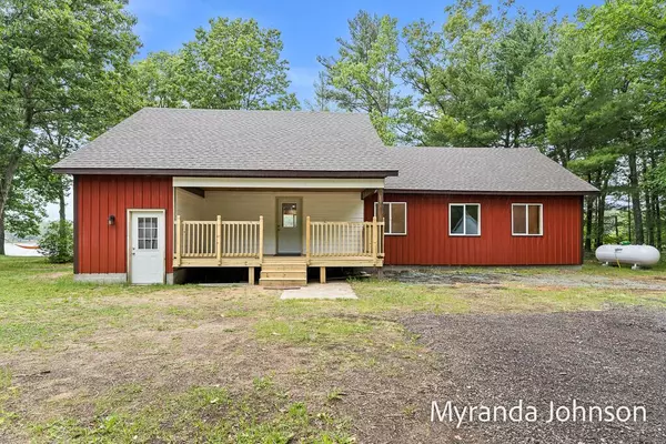 1106 Park Road, Twin Lake, MI 49457