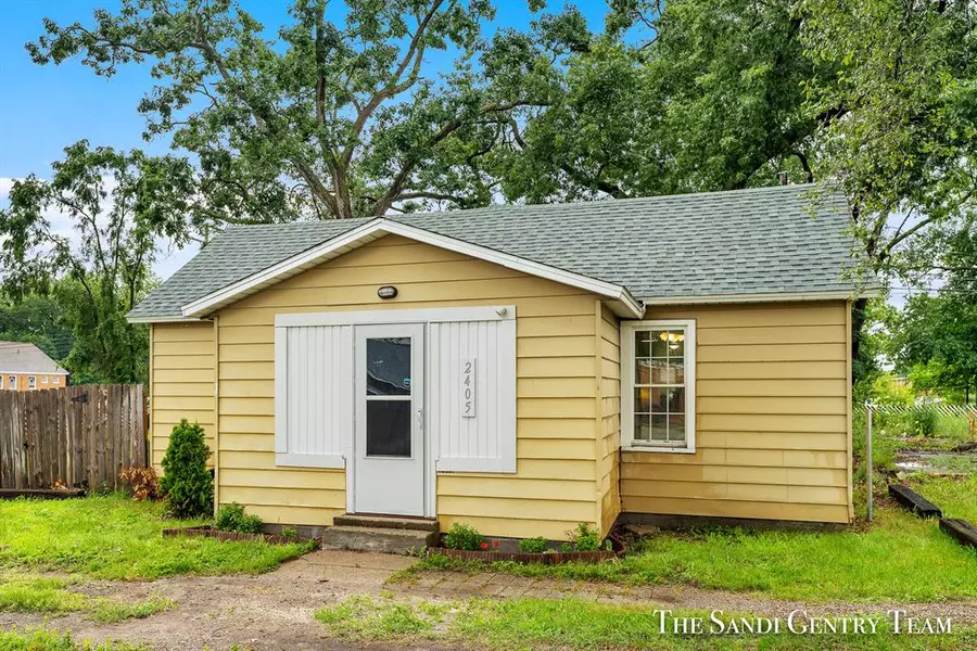 2405 S Getty Street, Muskegon Heights, MI 49444