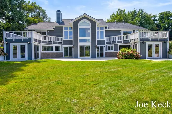 760 Bridgeview Bay Drive, Norton Shores, MI 49441