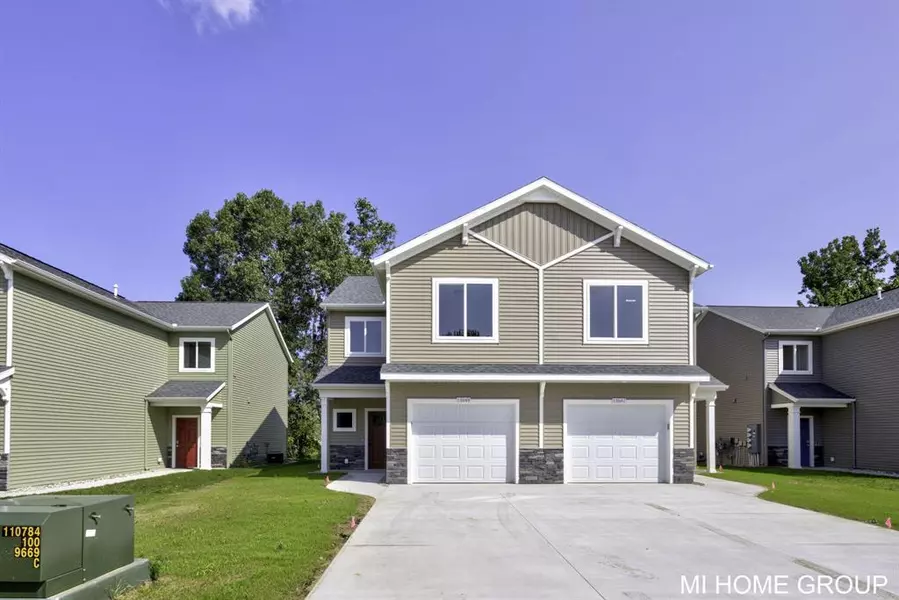 13642 Signature Drive, Holland, MI 49424