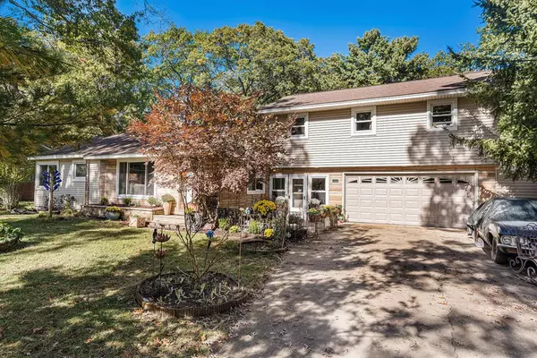 1924 Maryland Boulevard, Norton Shores, MI 49441