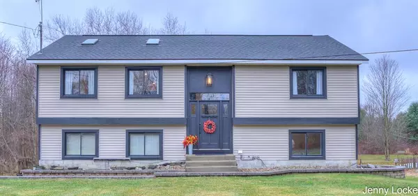 3409 Farr Road, Fruitport, MI 49415