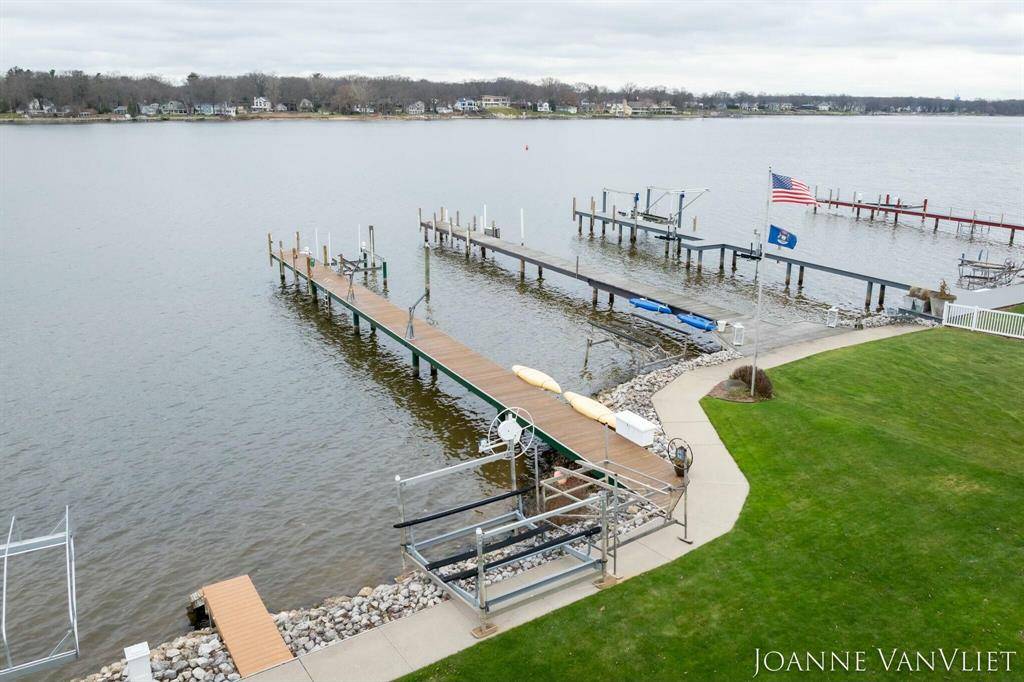 Holland, MI 49423,585 Crescent Drive