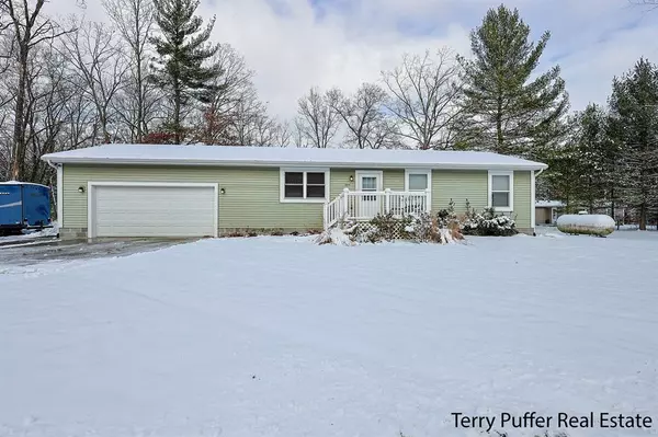 688 Cherry Road, Lakewood Club Vlg, MI 49457