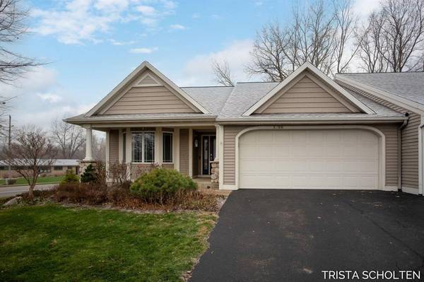 1696 High Pointe Dr 7, Zeeland, MI 49464