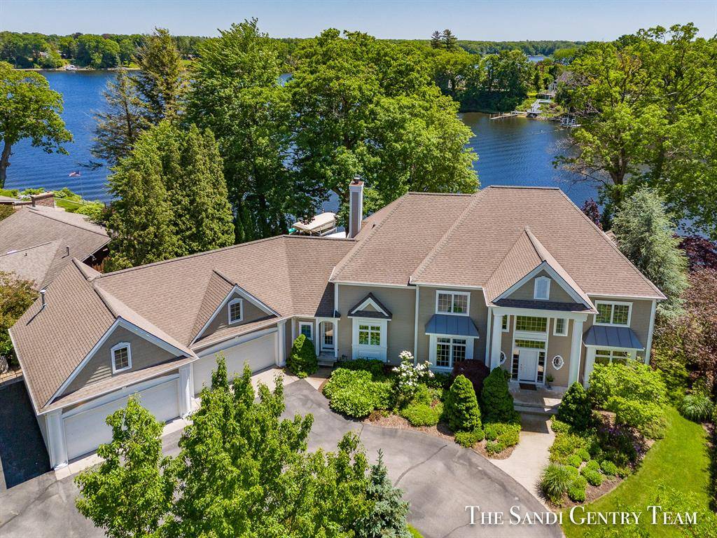 16076 Highland Drive, Spring Lake Twp, MI 49456