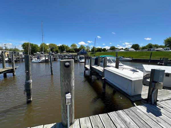 40 N Bailey Avenue Slip #27, South Haven, MI 49090