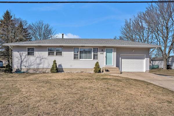 5309 Davis Road, Norton Shores, MI 49441