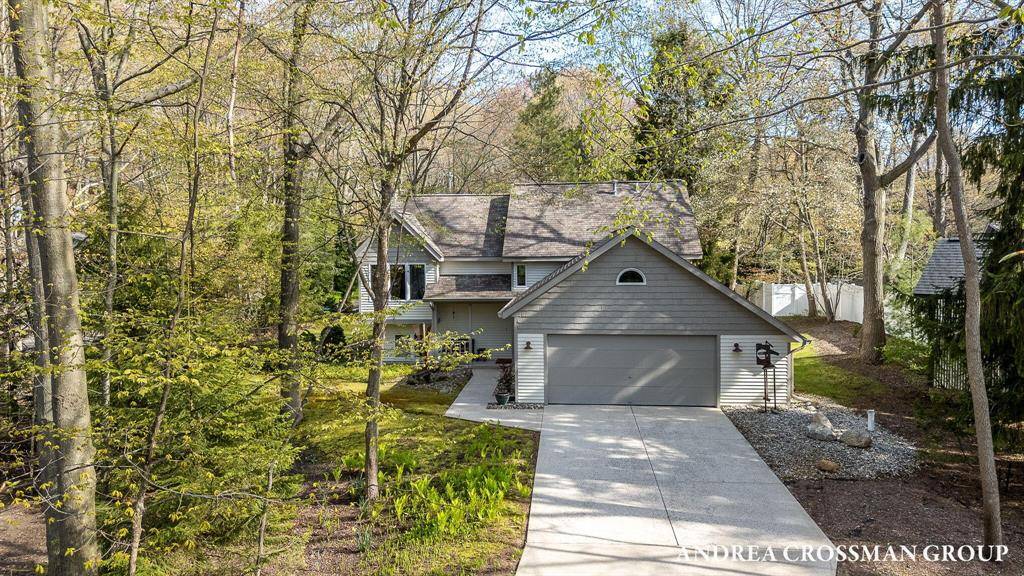 2333 Eagle Drive, Park Twp, MI 49424