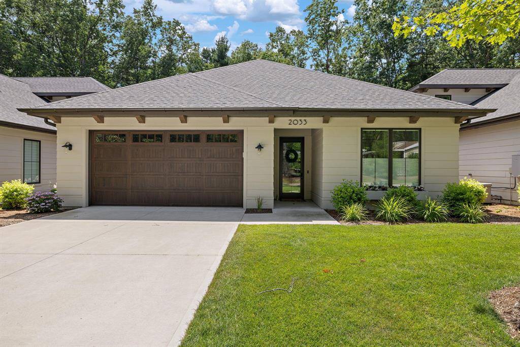 2033 Ottawa Beach Road, Park Twp, MI 49424