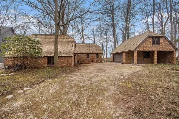 Saugatuck Twp, MI 49408,2580 Lakeshore Drive