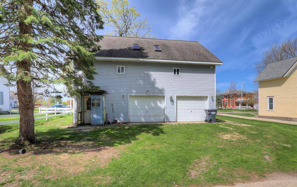 South Haven, MI 49090,325 Pearl Street