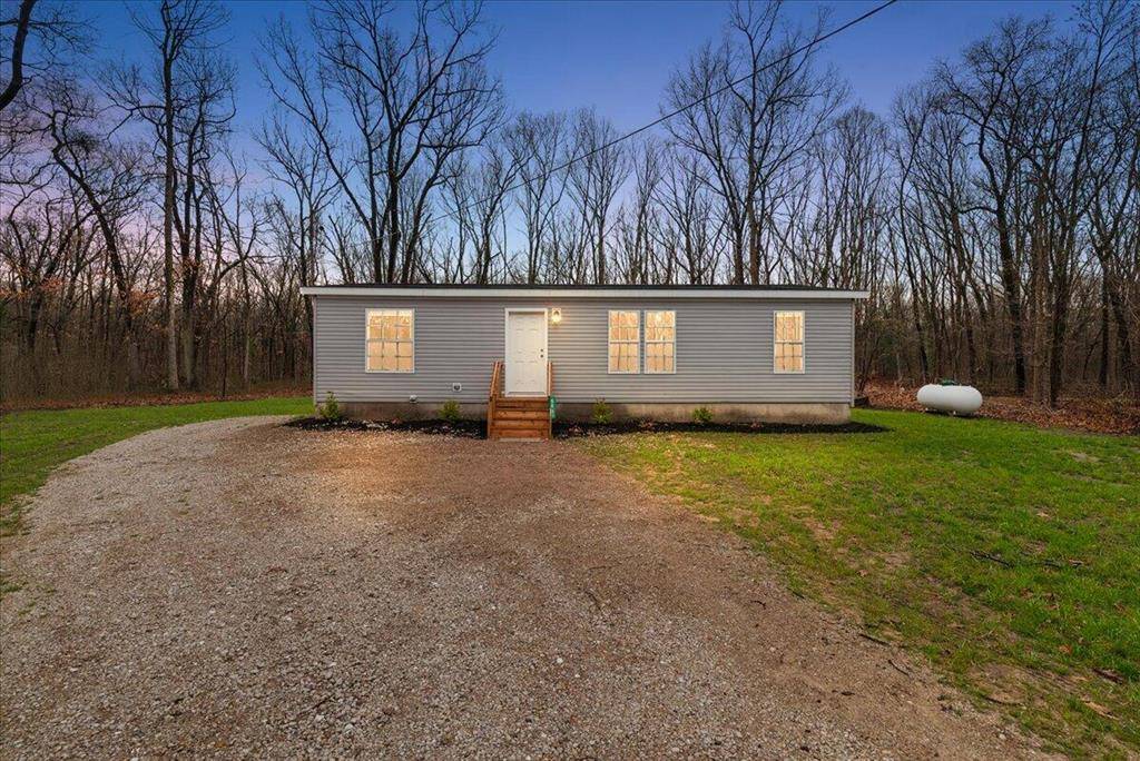 5572 113th Avenue, Clyde Twp, MI 49408