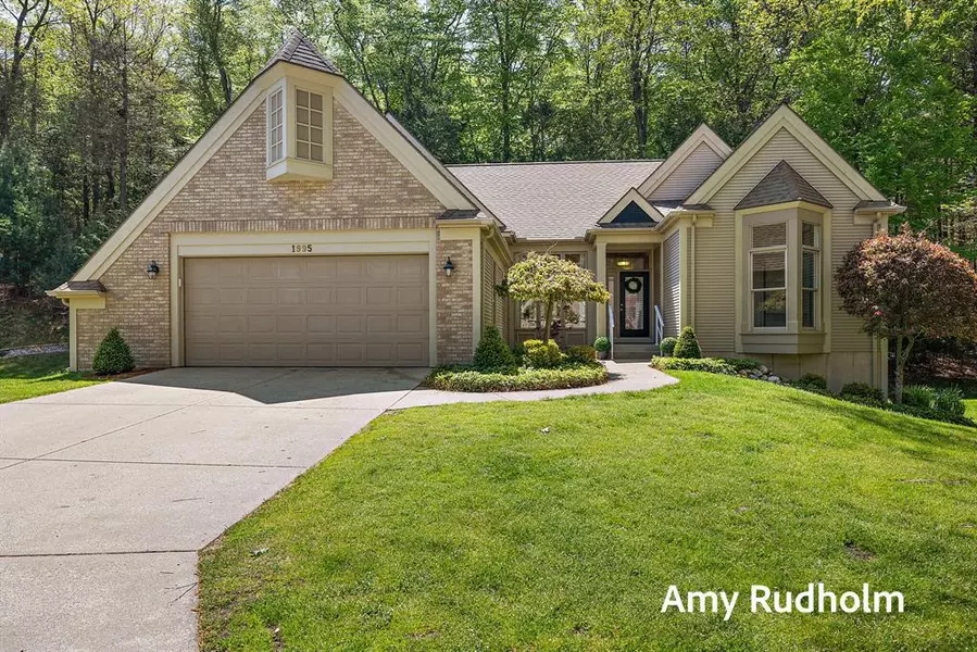 1995 W Glen Court, Norton Shores, MI 49441