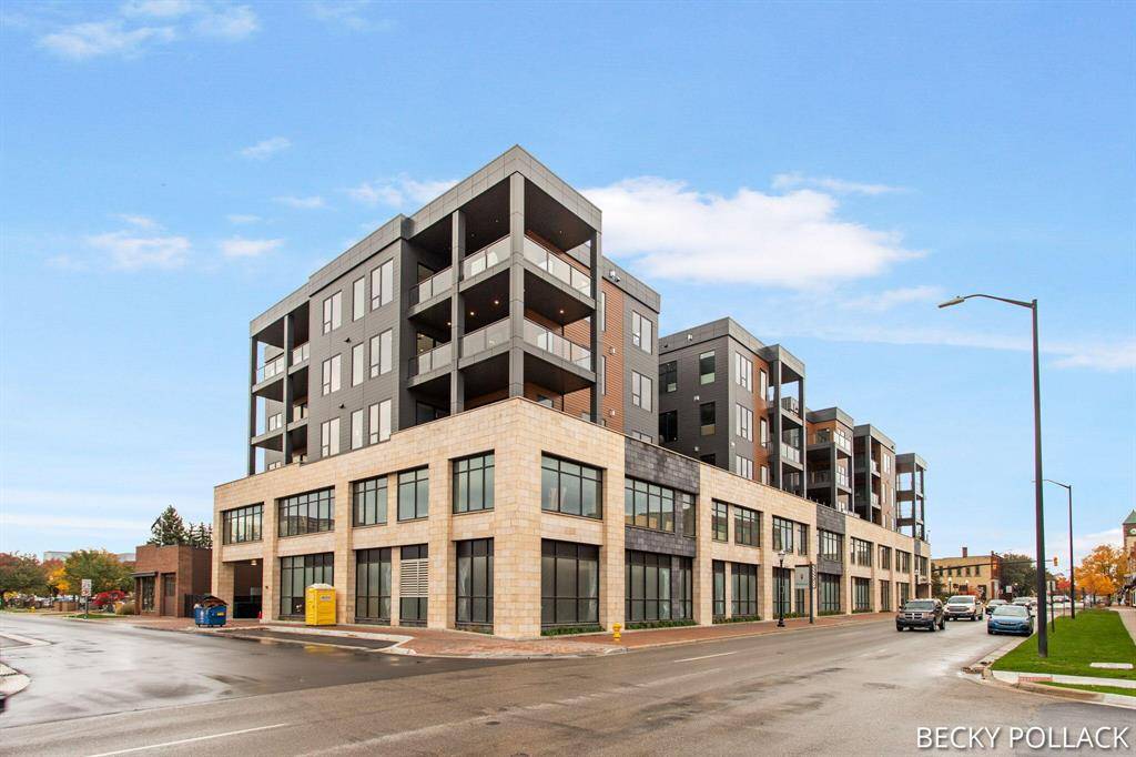 159 S River Avenue 303, Holland, MI 49423