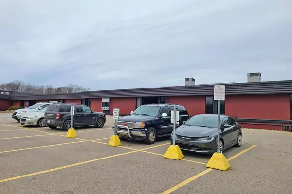 Norton Shores, MI 49444,3535 Park Street 105