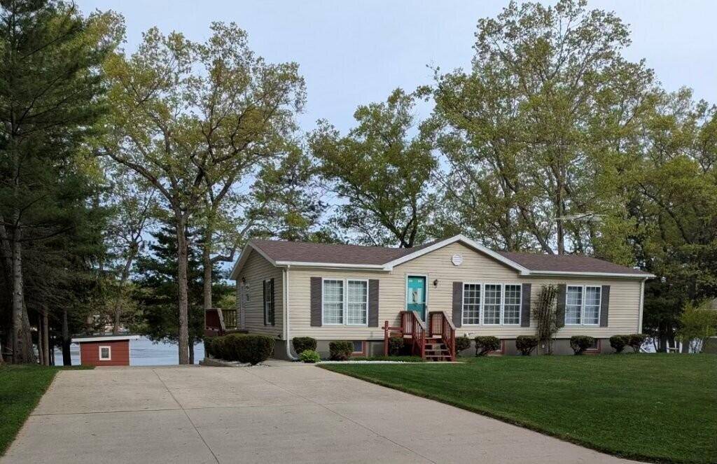 125 S Maple Road, Branch Twp, MI 49402