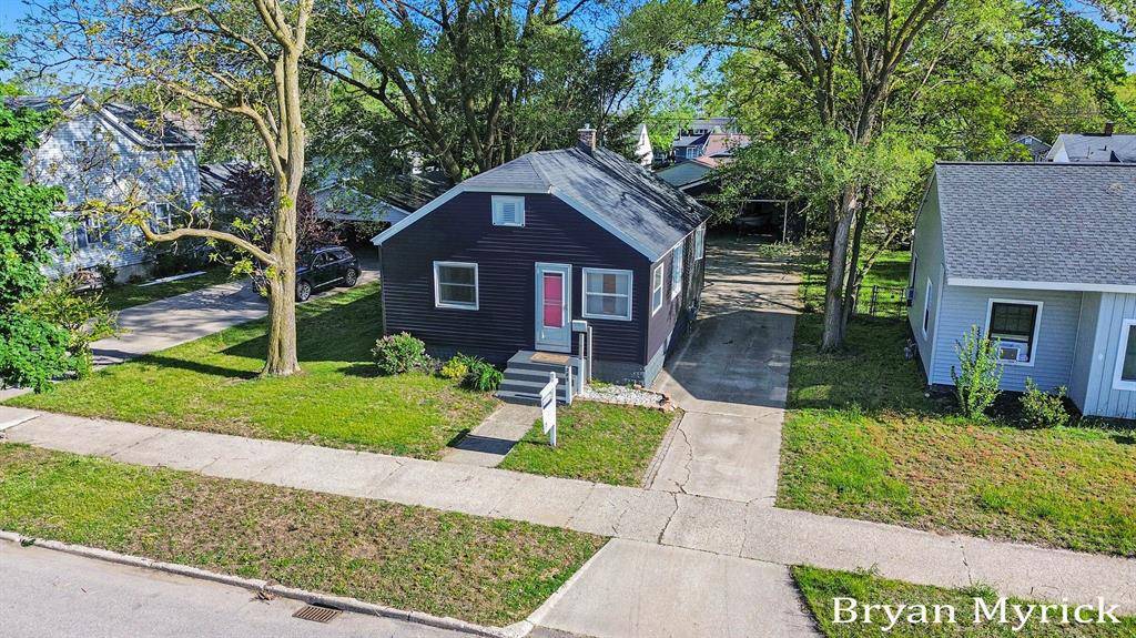 385 W 22nd Street, Holland, MI 49423