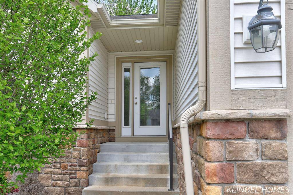 Norton Shores, MI 49441,926 N Sandalwood Circle