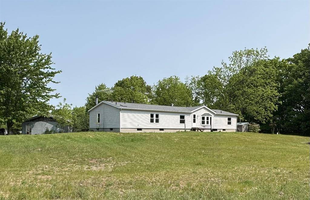 10577 Laketon Avenue, Ravenna Twp, MI 49451