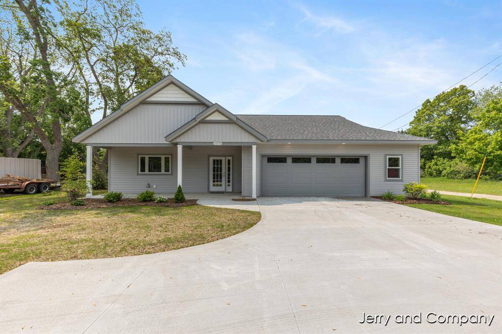 2076 W Lakewood Boulevard, Park Twp, MI 49424