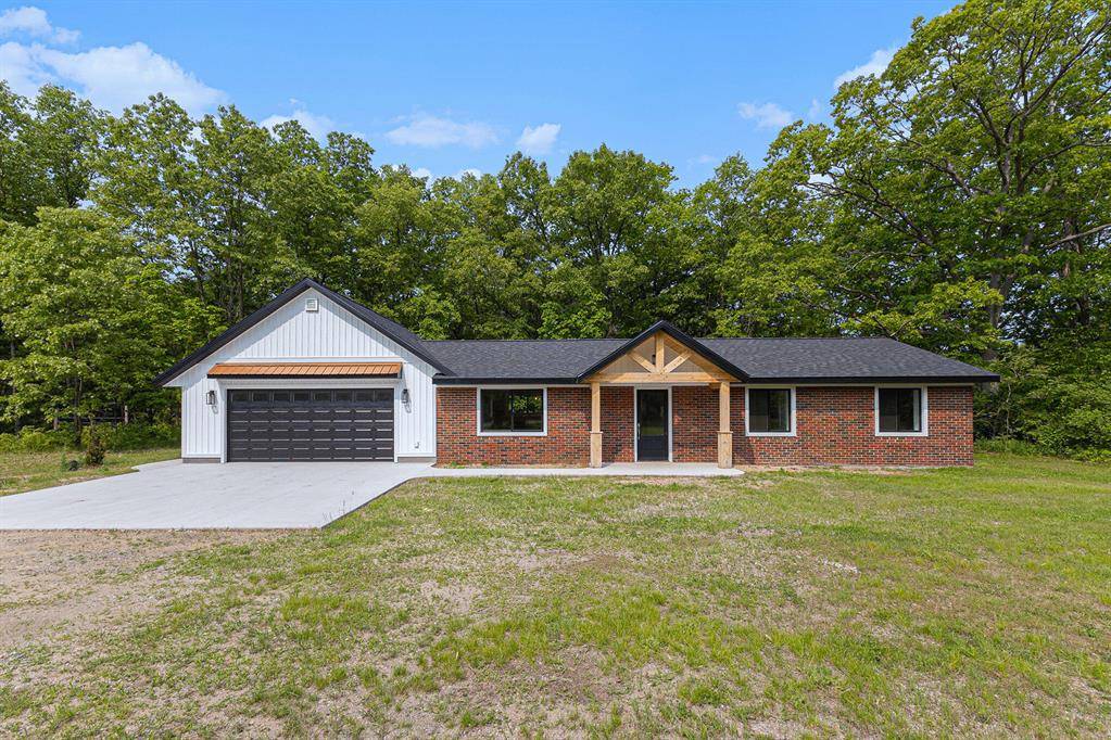 2051 Russell Road, Muskegon Twp, MI 49445