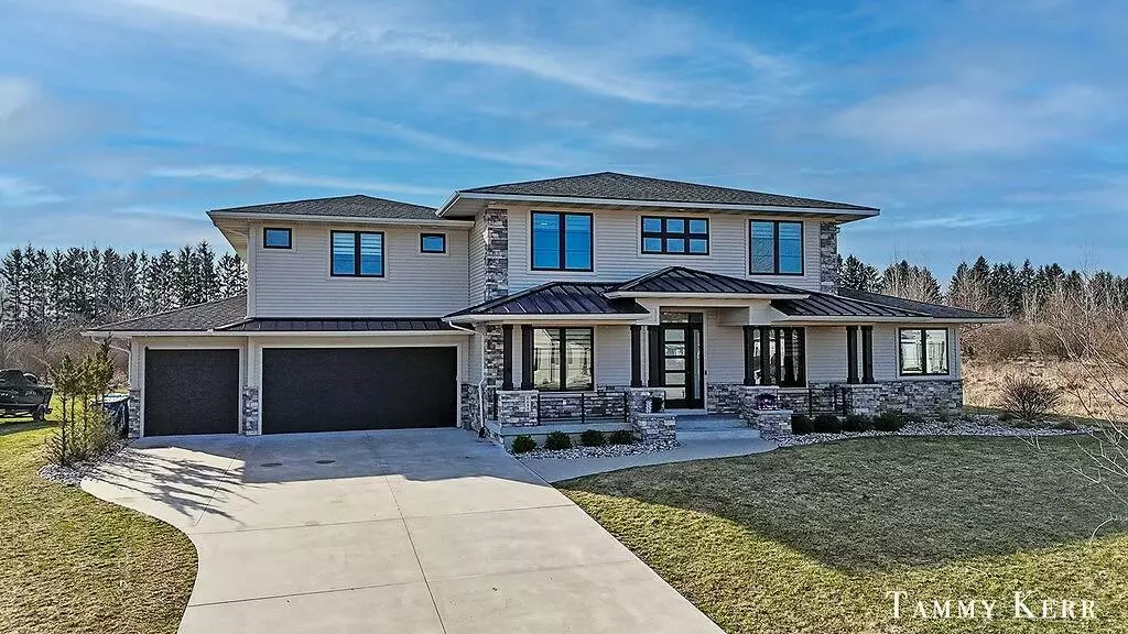 6688 Yamoto Way, Saugatuck Twp, MI 49408
