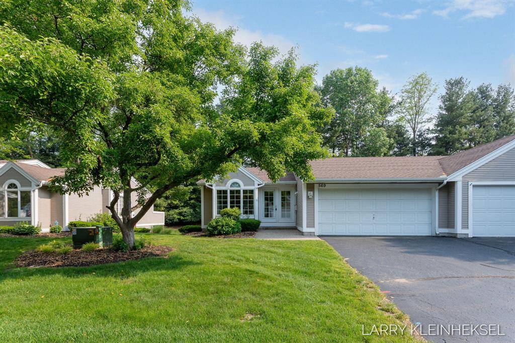 569 Appletree Drive, Holland, MI 49423