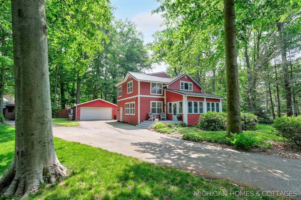 1375 Waukazoo Drive, Park Twp, MI 49424
