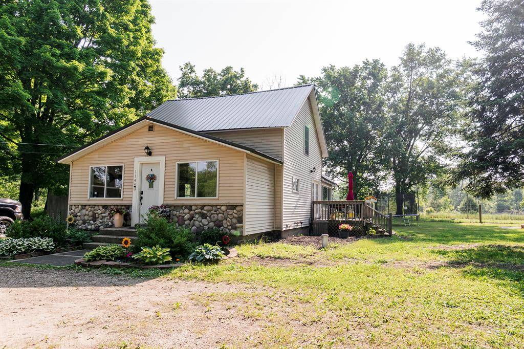 1144 S Oak Avenue, Everett Twp, MI 49349
