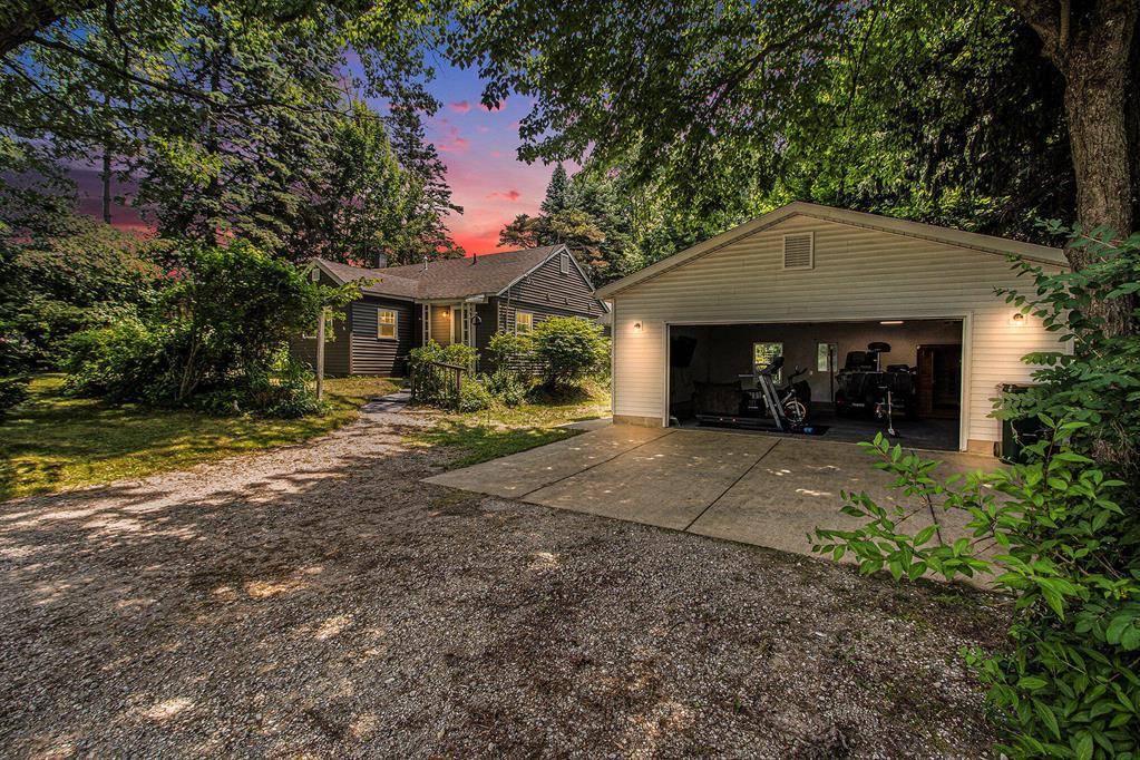 701 E Alice Street,  Whitehall,  MI 49461