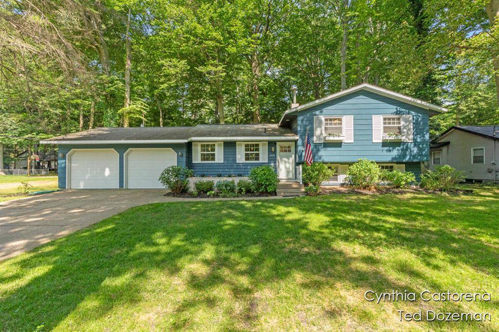 313 Greenwood Avenue, Park Twp, MI 49424