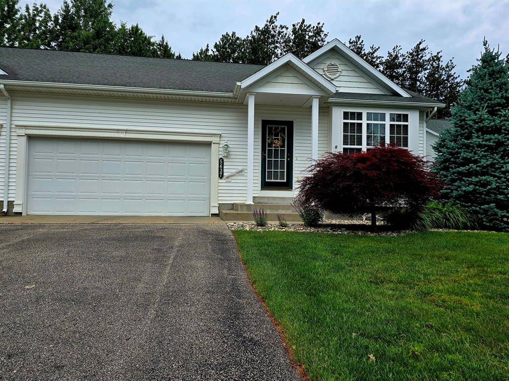 5637 N Turning Leaf Way, Fruitport Twp, MI 49415