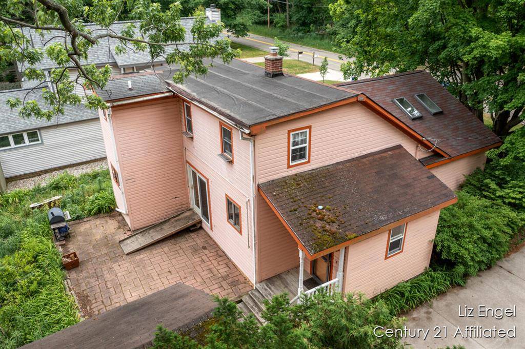 Saugatuck, MI 49453,259 North Street