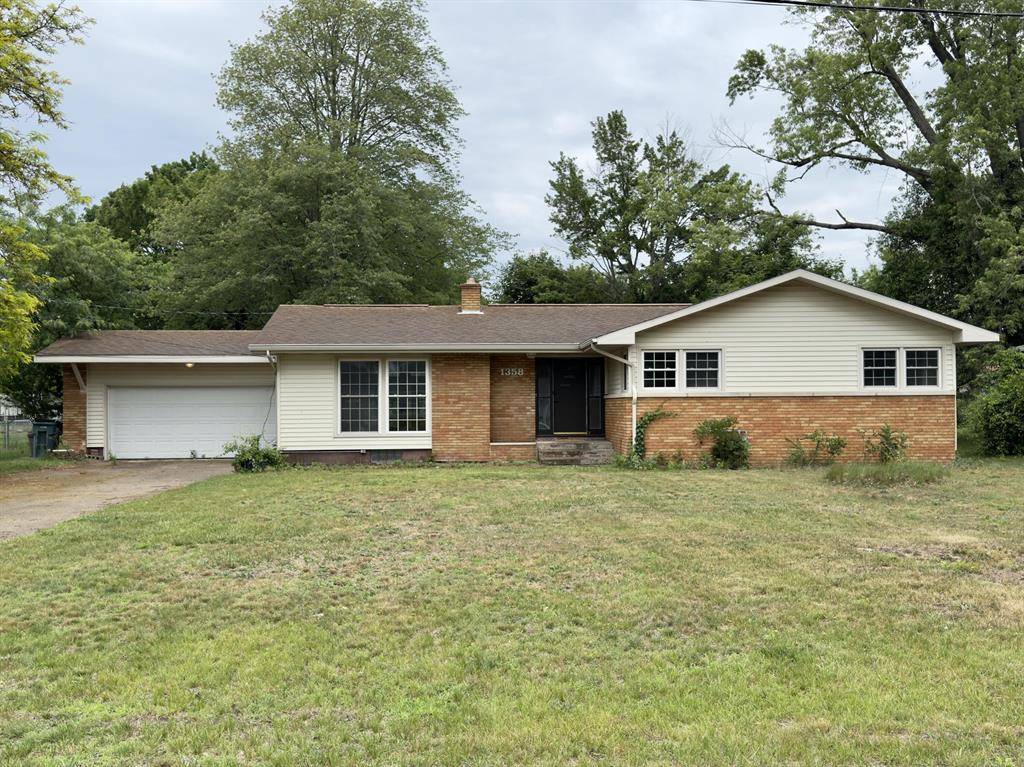 1358 Neece Drive, Norton Shores, MI 49441