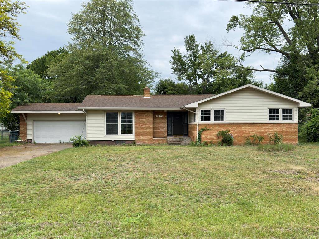 1358 Neece Drive, Norton Shores, MI 49441