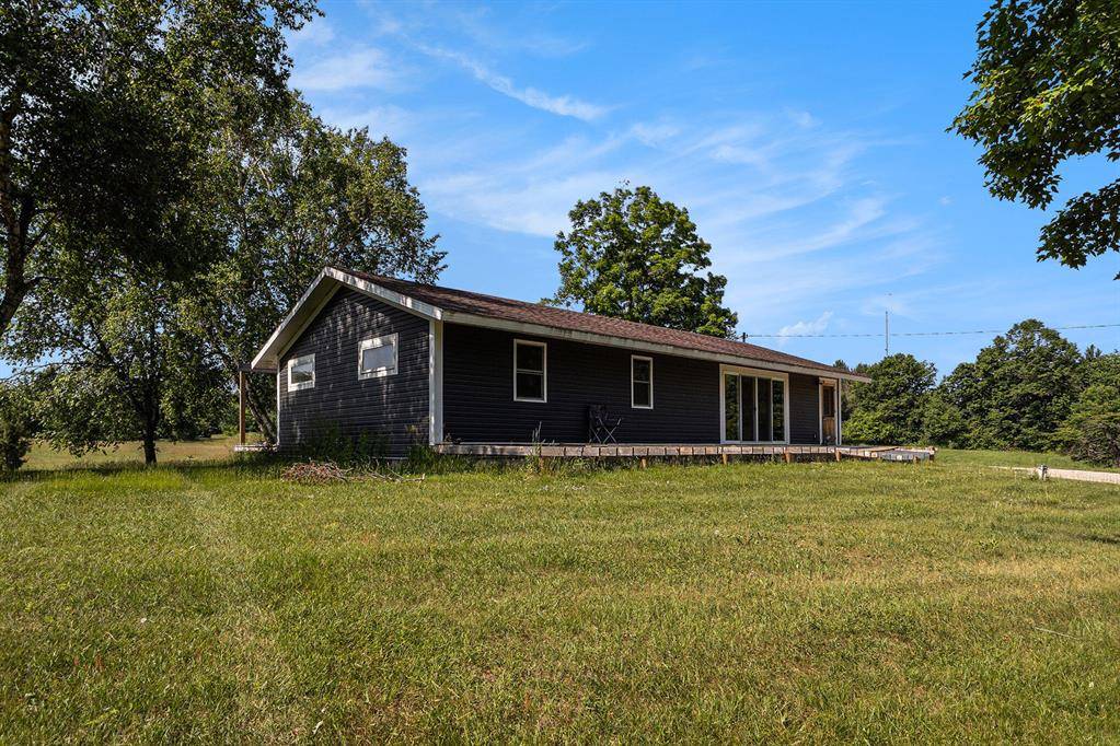 19665 13 Mile Road, Big Rapids Twp, MI 49307