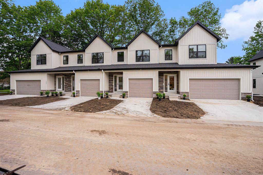 1979 N Shorewood Lane 7, Park Twp, MI 49423