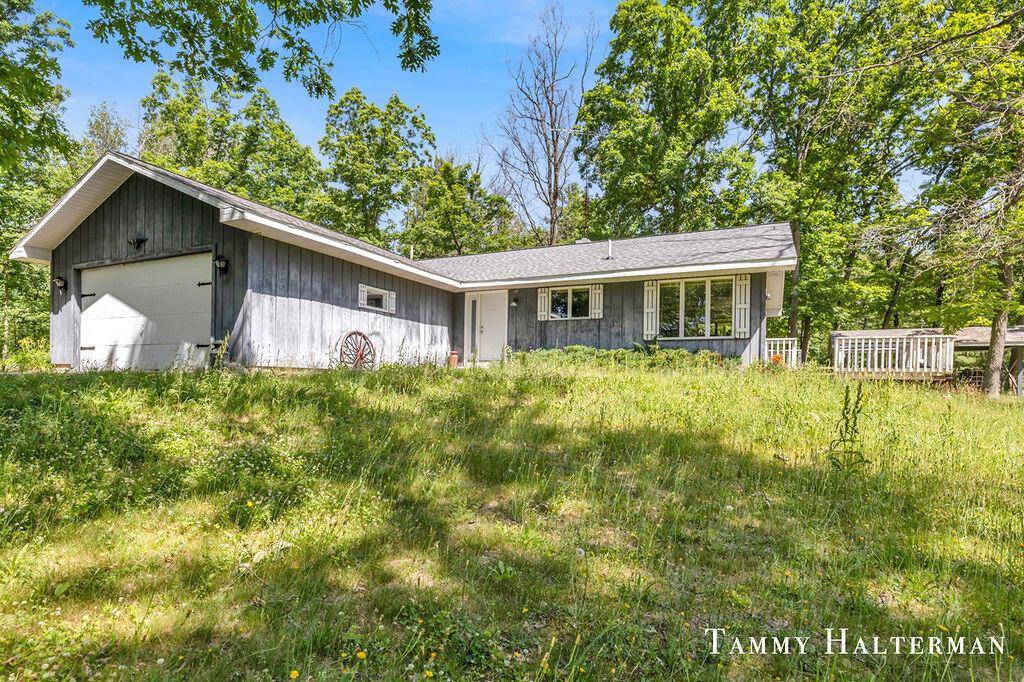 23718 Gates Road, Reynolds Twp, MI 49329