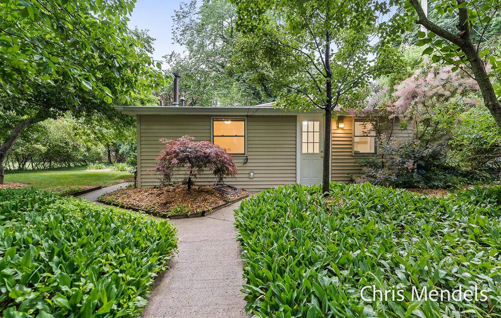 504 Colfax Avenue, Grand Haven, MI 49417