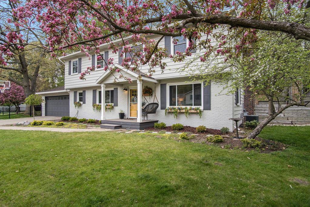 1848 Forest Park Road, Norton Shores, MI 49441
