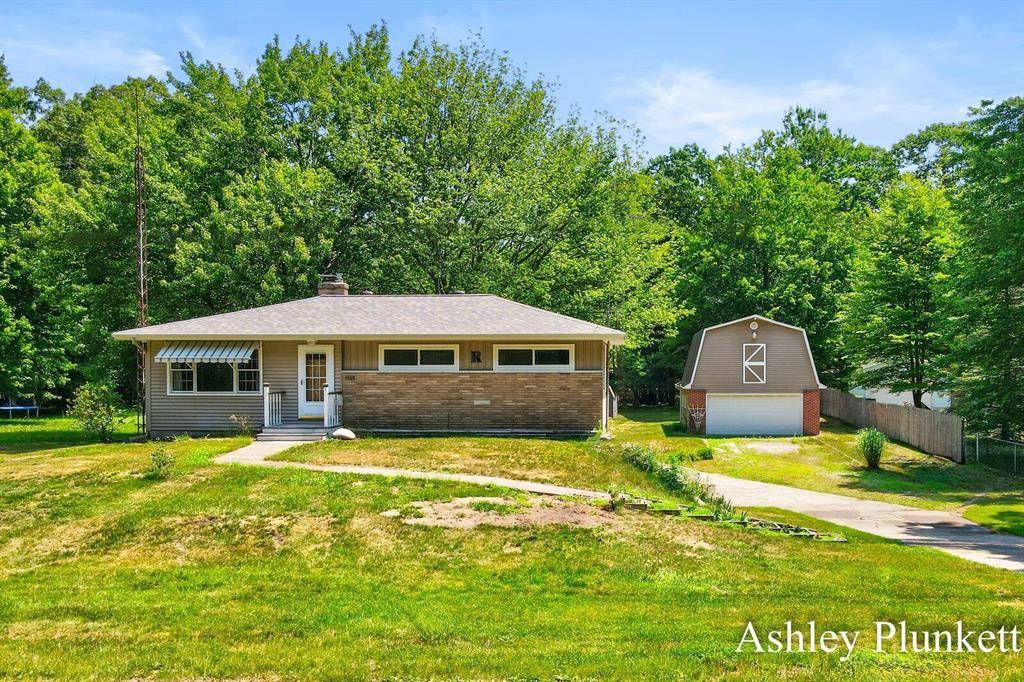 1460 N Peterson Road, Laketon Twp, MI 49445