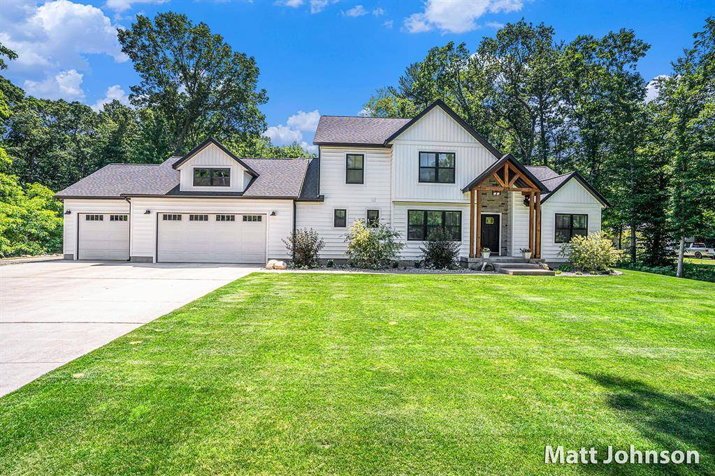 2771 Deer Run Road, Laketon Twp, MI 49445